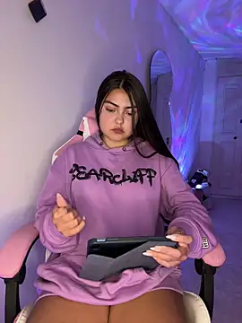 gabbyfoox online show from December 12, 5:42 am