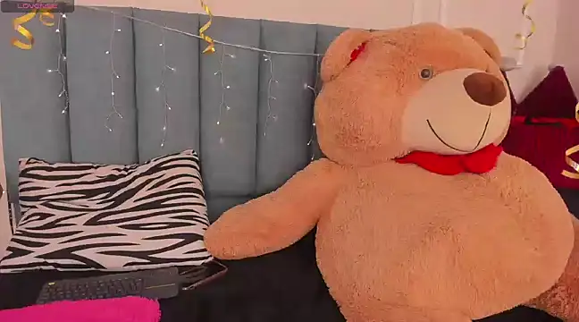 Snapshot of Amber__Sanchez chatting on December 11, 8:26 am Amber Sanchez online show from December 11, 8:26 am