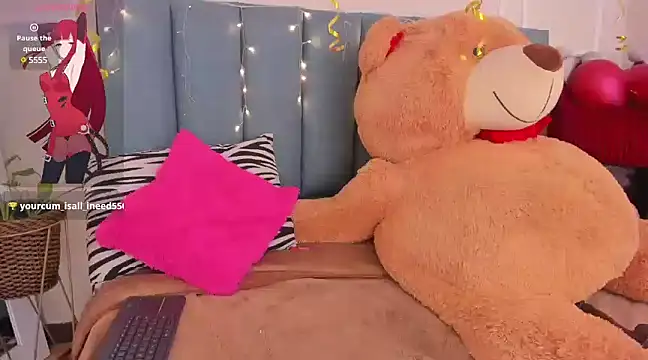 Snapshot of Amber__Sanchez chatting on December 13, 6:31 am Amber Sanchez online show from December 13, 6:31 am