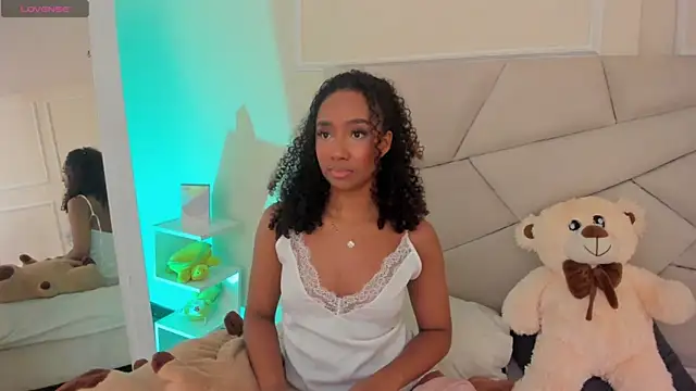 Snapshot of Amber__Sanchez chatting on March 17, 4:40 am Amber Sanchez online show from March 17, 4:40 am