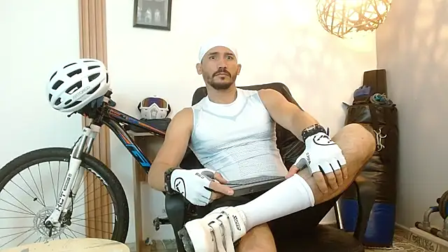 Reiko 85  online show from September 18, 2:30 pm