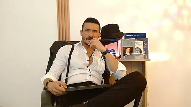 Reiko 85  online show from November 17, 7:19 pm