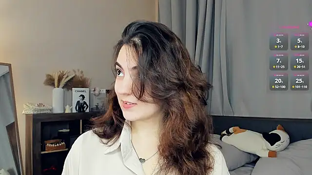 Snapshot of DracosMoon chatting on November 8, 7:30 am DracosMoon online show from November 8, 7:30 am