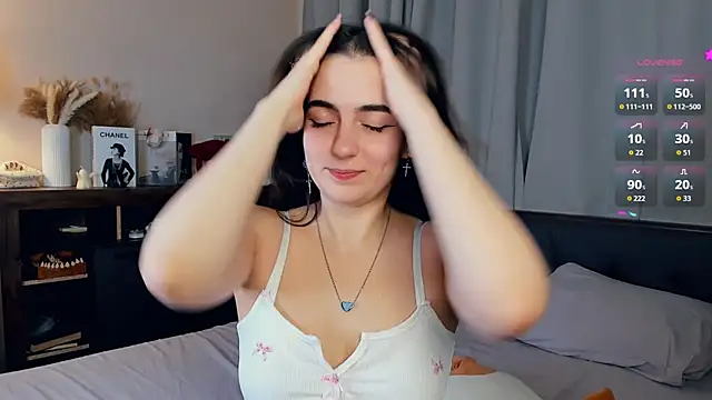 Snapshot of DracosMoon chatting on November 14, 7:07 am DracosMoon online show from November 14, 7:07 am