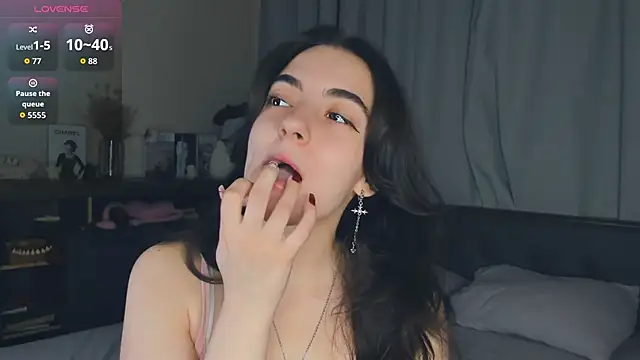 Snapshot of DracosMoon chatting on November 25, 7:08 am DracosMoon online show from November 25, 7:08 am