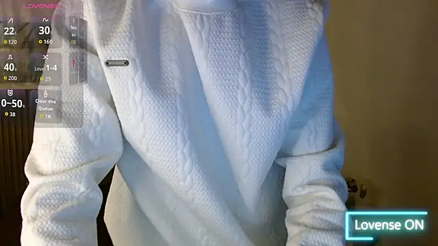 Snapshot of Dyla_n18 chatting on October 31, 9:27 pm Dyla n18 online show from October 31, 9:27 pm