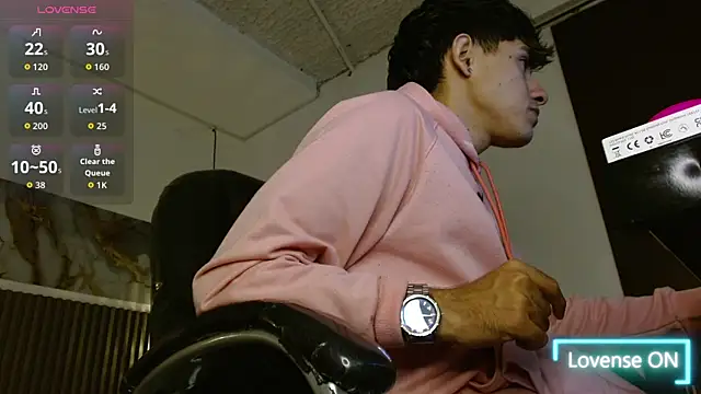 Dyla n18 online show from December 5, 5:09 pm