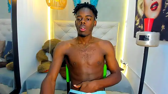 Snapshot of royce_ebony chatting on February 13, 3:02 am royce ebony online show from February 13, 3:02 am