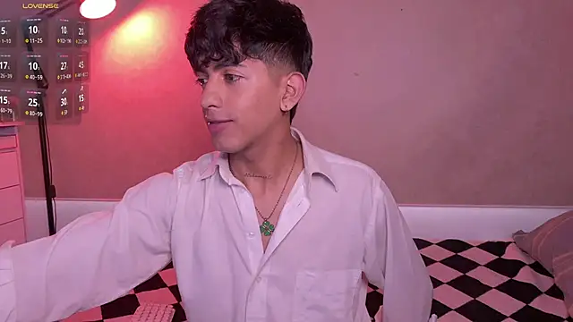 teobowny  online show from September 27, 10:04 pm