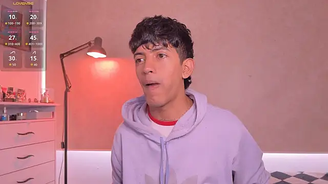 teobowny  online show from March 27, 8:19 pm