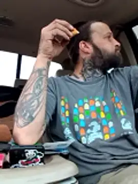 Whipit323 online show from February 24, 10:30 pm