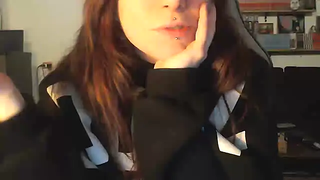 Snapshot of complicata_mente chatting on January 31, 3:55 pm complicata mente online show from January 31, 3:55 pm