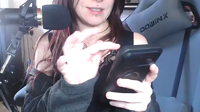 Snapshot of complicata_mente chatting on February 4, 10:54 am complicata mente online show from February 4, 10:54 am
