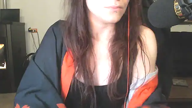 Snapshot of complicata_mente chatting on February 27, 10:20 pm complicata mente online show from February 27, 10:20 pm