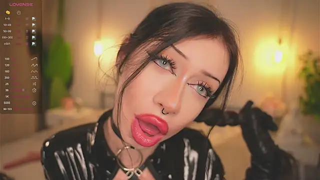 Devilsss toy online show from October 4, 3:54 pm