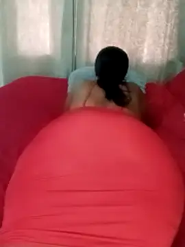 Luciouslips00 online show from November 5, 6:46 am