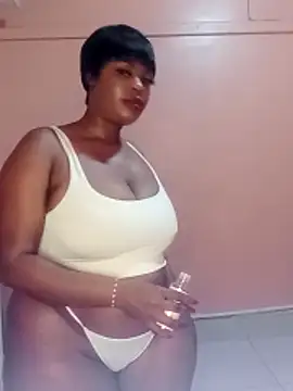 Luciouslips00 online show from May 28, 6:27 pm