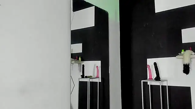 haileycat online show from January 13, 1:34 am