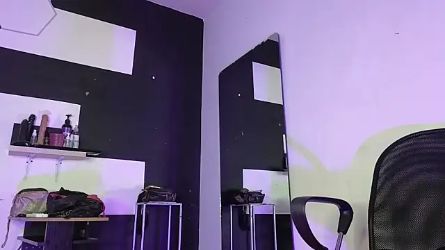 haileycat online show from October 15, 12:55 am