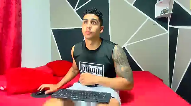 astrom greyy online show from March 18, 9:53 pm