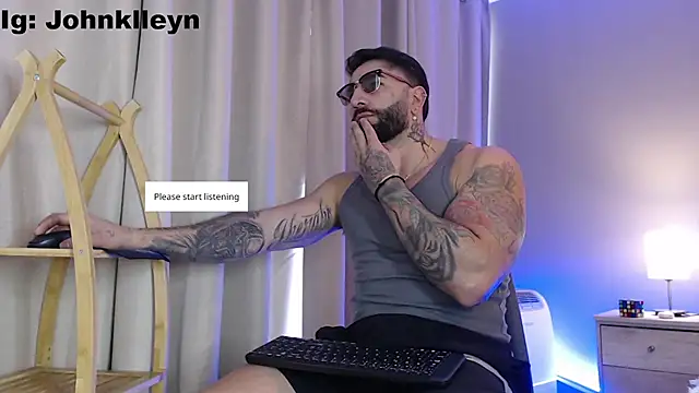jonhklleyn online show from May 13, 6:49 pm