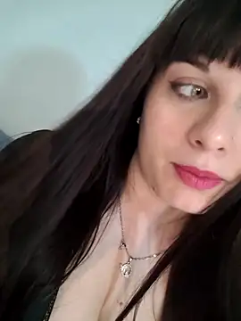 Snapshot of Foxy_Evii chatting on March 19, 12:26 am Foxy Evii online show from March 19, 12:26 am