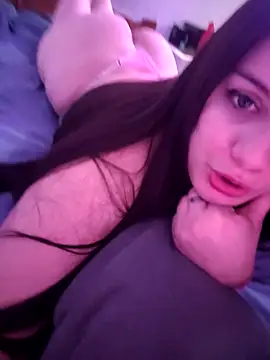 Snapshot of Foxy_Evii chatting on April 4, 5:27 am Foxy Evii online show from April 4, 5:27 am