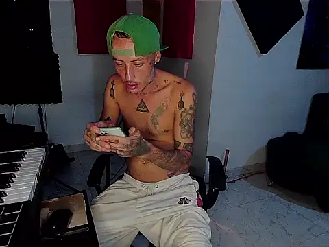 patrik tattoo  online show from November 15, 9:28 am