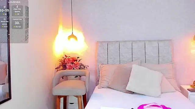 tutu milf online show from December 16, 7:08 pm