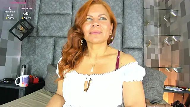 Snapshot of Corina_Taylor_ chatting on February 11, 9:14 pm Corina Taylor online show from February 11, 9:14 pm