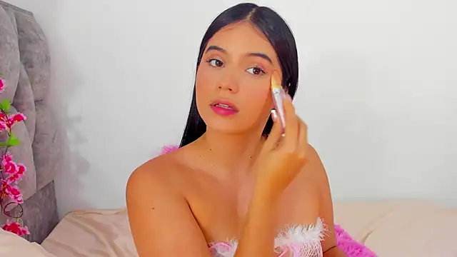 Snapshot of adhara__evanss chatting on December 13, 11:06 pm adhara evanss online show from December 13, 11:06 pm