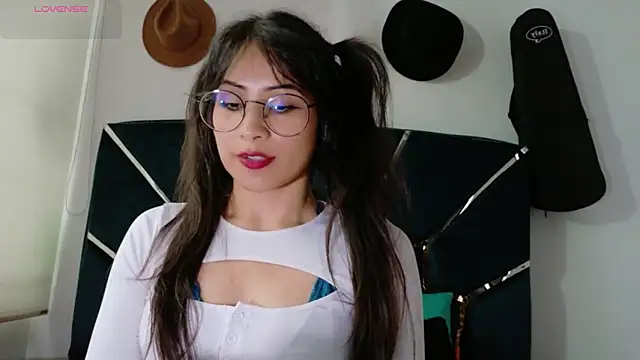 Snapshot of Jade_Zephyra chatting on January 31, 7:23 pm Jade Zephyra online show from January 31, 7:23 pm