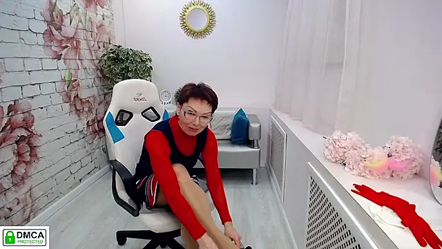 Snapshot of Cutie_Asya chatting on December 2, 8:52 am Cutie Asya online show from December 2, 8:52 am