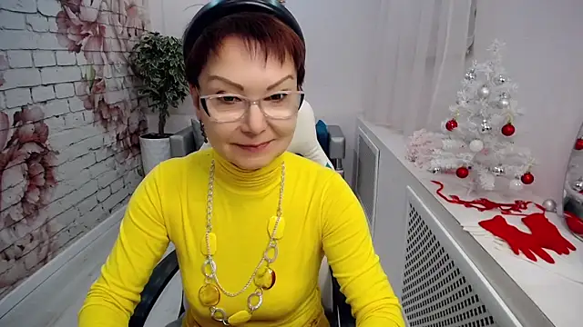 Snapshot of Cutie_Asya chatting on December 9, 4:56 am Cutie Asya online show from December 9, 4:56 am
