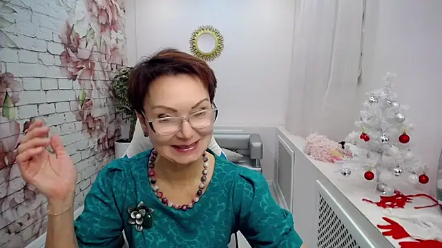 Snapshot of Cutie_Asya chatting on December 17, 8:01 am Cutie Asya online show from December 17, 8:01 am