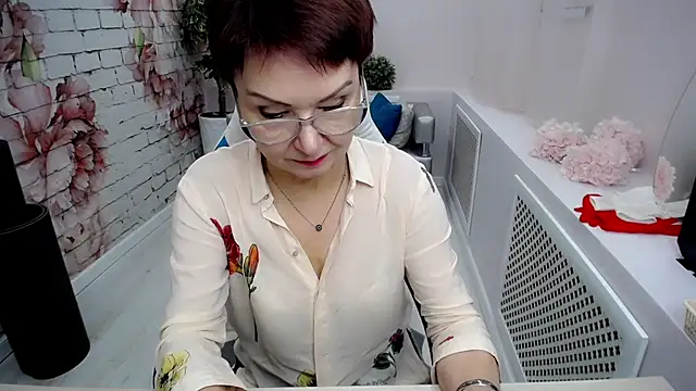 Snapshot of Cutie_Asya chatting on January 28, 8:47 am Cutie Asya online show from January 28, 8:47 am