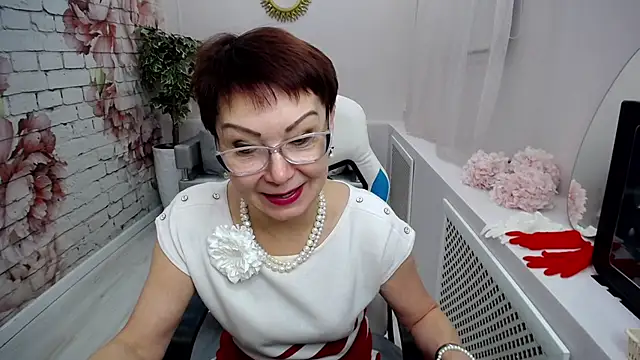 Snapshot of Cutie_Asya chatting on February 4, 5:10 am Cutie Asya online show from February 4, 5:10 am