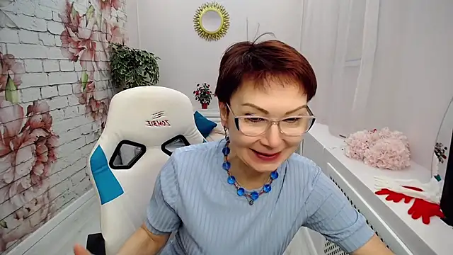 Snapshot of Cutie_Asya chatting on February 10, 8:20 am Cutie Asya online show from February 10, 8:20 am
