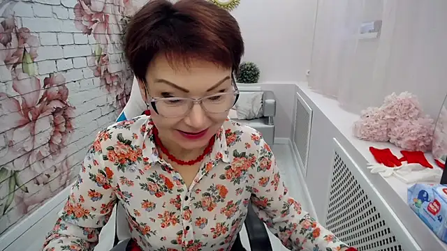 Snapshot of Cutie_Asya chatting on February 24, 4:38 am Cutie Asya online show from February 24, 4:38 am