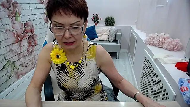 Snapshot of Cutie_Asya chatting on March 11, 7:48 am Cutie Asya online show from March 11, 7:48 am