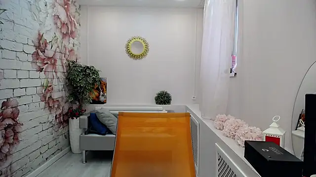 Snapshot of Cutie_Asya chatting on April 20, 4:37 am Cutie Asya online show from April 20, 4:37 am
