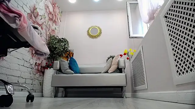 Snapshot of Cutie_Asya chatting on May 13, 8:12 am Cutie Asya online show from May 13, 8:12 am