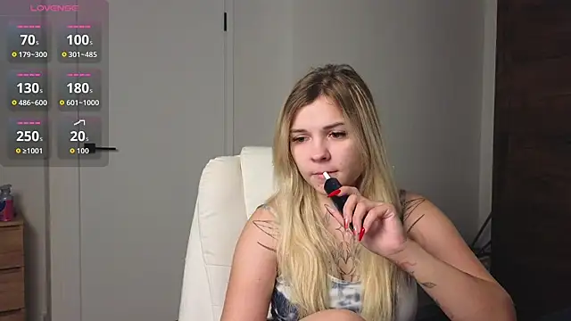 Kate Legend online show from July 26, 3:36 am