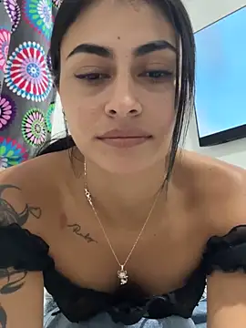 emilie xx  online show from October 6, 5:43 pm