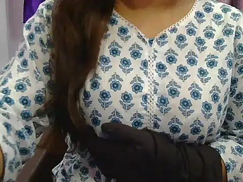 cutie-taara online show from December 30, 5:04 am