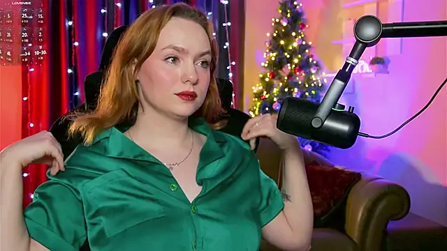 Snapshot of Kari_Lunna chatting on December 21, 3:14 am Kari Lunna online show from December 21, 3:14 am