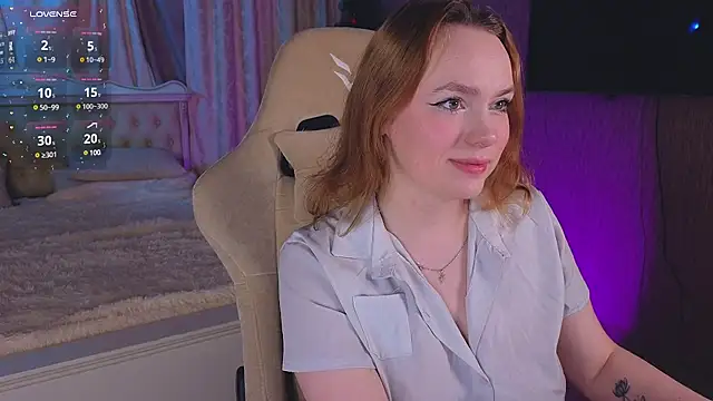 Snapshot of Kari_Lunna chatting on January 18, 3:20 am Kari Lunna online show from January 18, 3:20 am