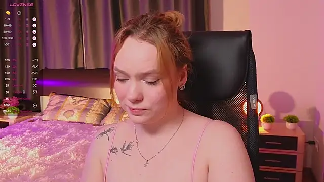 Snapshot of Kari_Lunna chatting on January 24, 3:22 am Kari Lunna online show from January 24, 3:22 am