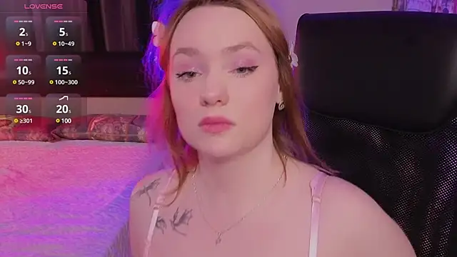 Snapshot of Kari_Lunna chatting on February 12, 3:29 am Kari Lunna online show from February 12, 3:29 am