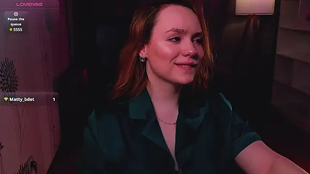 Snapshot of Kari_Lunna chatting on March 16, 3:25 am Kari Lunna online show from March 16, 3:25 am